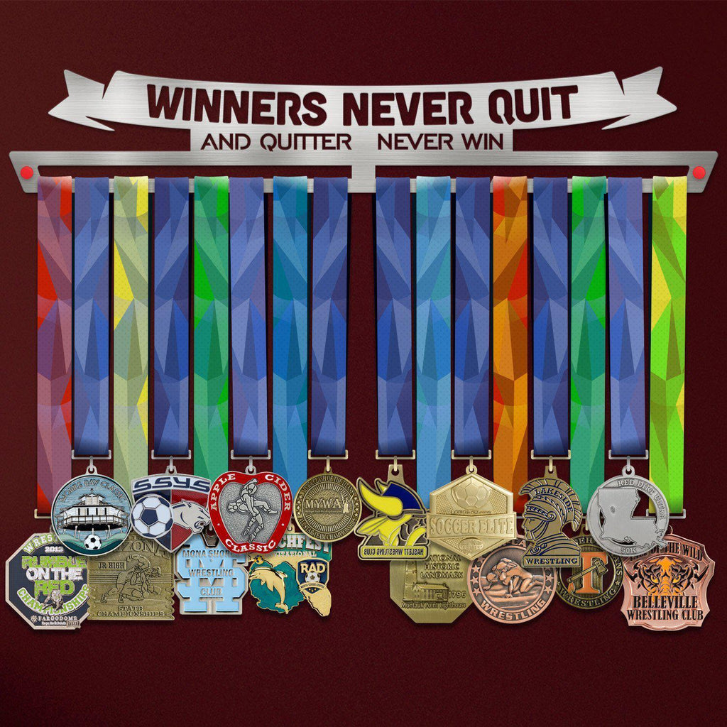 Suport Medalii Winners Never Quit-Victory Hangers®
